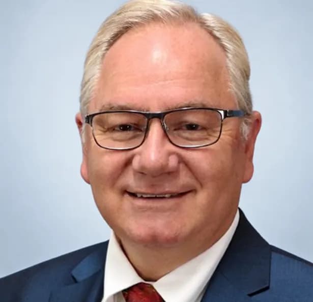 Portrait of Roger Dunder